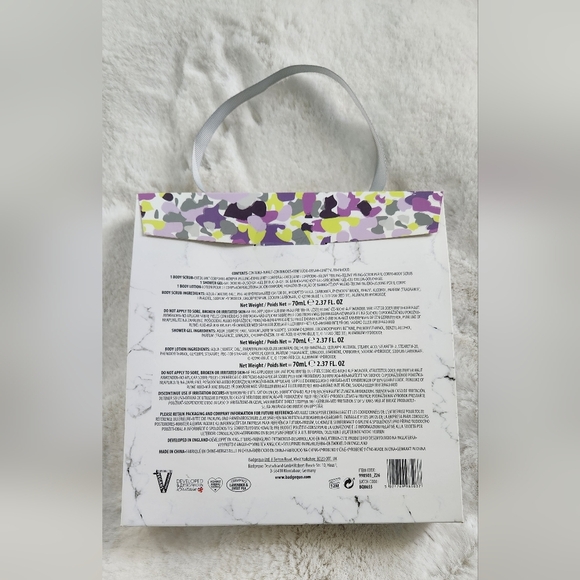 New in box Lavander & Sweet Pea Gift Set - Picture 3 of 6